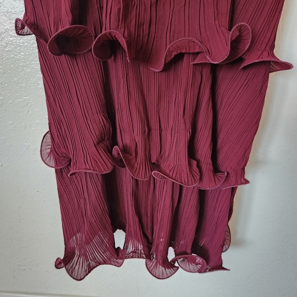 CLAUDE Ruffle Maxi Dress Small Burgundy Pleated Spaghetti Strap New with Tags - Picture 14 of 14